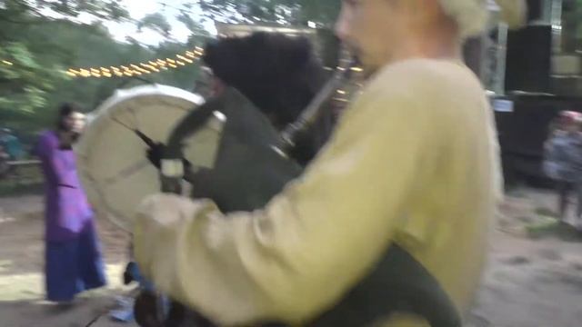 Шествие Окрутников и Скоморохов-людей на фесте Дубовик смотреть онлайн