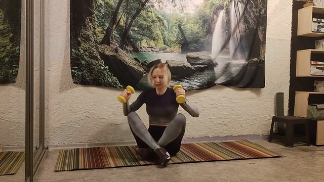 Упражнение на трицепс