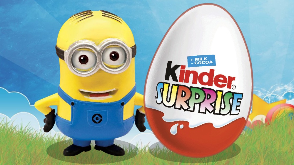 Открываем Киндер Сюрпризы с Миньонами. Коллекция Миньоны - профессии. смотреть онлайн