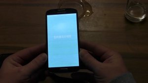 В телефон попала вода Samsung  Galaxy S4 -  попала вода и что дальше ?смена экрана(обзор)