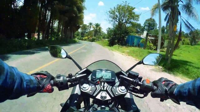 Suzuki Gixxer SF / Una gran opción Calidad Precio / de las mejores 150 cc смотреть онлайн