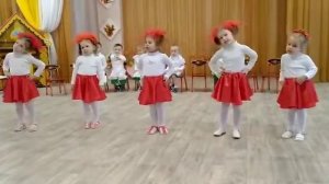 Танец "Ягодки   рябинки"