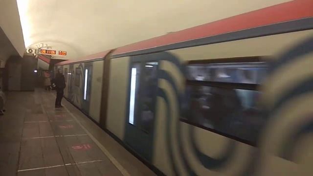 Москва отправляется со станции "Таганская-Радиальная" смотреть онлайн