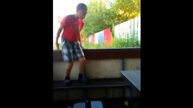 Да я вам щас покажу нахер :D смотреть онлайн