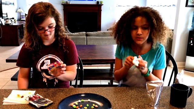 Jelly Belly Bean Boozled Challenge смотреть онлайн