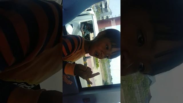 smart boy play game with Papa смотреть онлайн