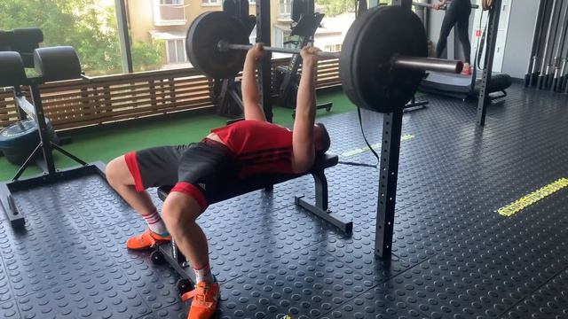 Жим штанги лёжа узким хватом. Нед6 смотреть онлайн