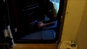 Как защитить двери, если в подъезде ремонт