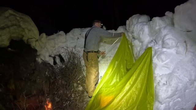 3 Days Stranded in Alaska Without a Tent - Camping in Deep Snow Survival Shelters смотреть онлайн