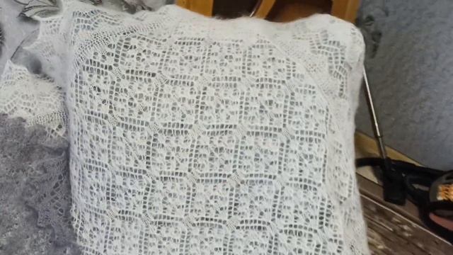 Что подарить молодой женщине , девушке? Мы ответим на этот вопрос. смотреть онлайн