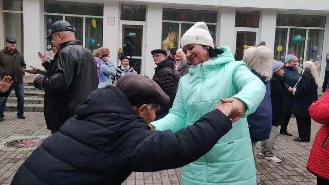 Лёнечка.............21.10.23 Гомель парк Луначарского ? смотреть онлайн