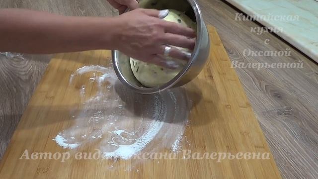 Китайские хлебные палочки Ютяо с зеленым луком (香葱油条, Xiāng cōng yóutiáo). Китайская кухня. смотреть онлайн