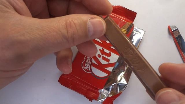 Взял на пробу Шоколад Kit Kat Молочный с Хрустящей Вафлей Обзор покупки смотреть онлайн