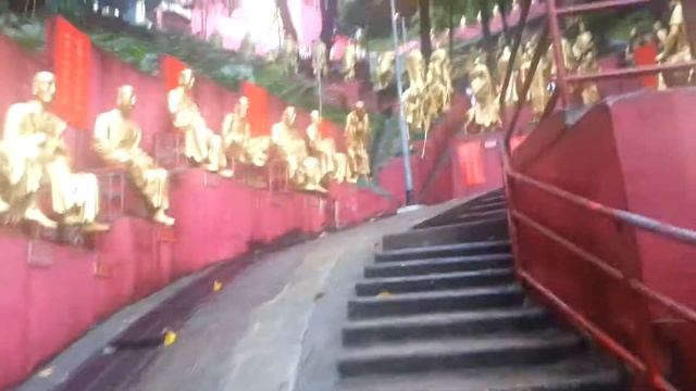 Гонконг храм 10 000 Будд путь наверх смотреть онлайн