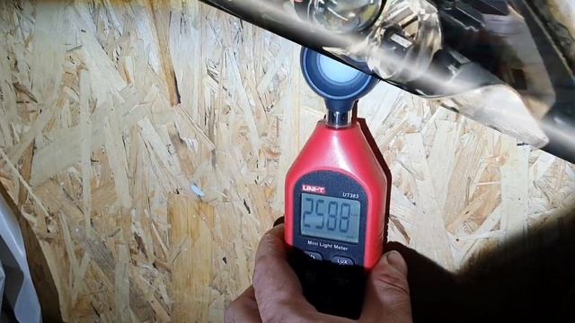 Kia Ceed. Когда человек приемлет только Led. Замена галогеновых линз на бидиодные двухчиповые. смотреть онлайн