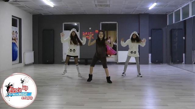 The Gummy Bear Song easy kid dance / zumba choreography (bear mod) смотреть онлайн