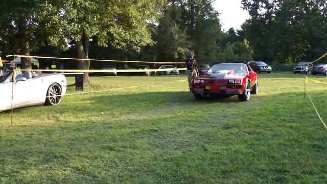 T-Top Chevrolet Camaro RS on Iroc Wheels at Pinky Slim Waist Car Show смотреть онлайн