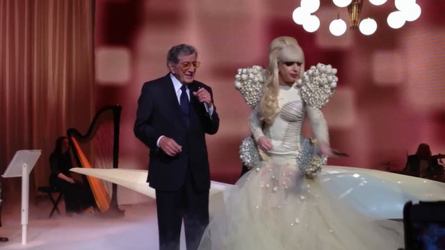 Lady Gaga & Tony Bennett - The Lady Is a Tramp (Live @ the Inaugural Staff Ball) смотреть онлайн