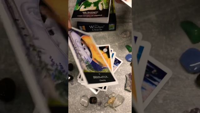 Unboxing The Witches Oracle cards смотреть онлайн