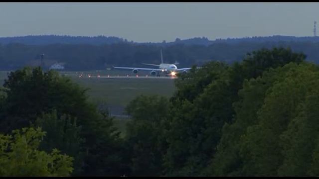 Munich - Franz Josef Strauss (MUC / EDDM) смотреть онлайн