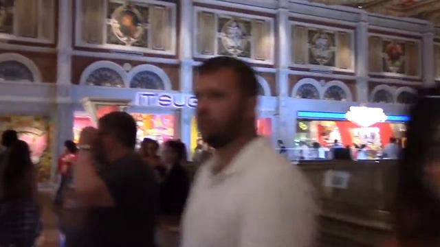 Юрий Моша встреча с Майком Тайсоном в Вегасе Пожал руку Шварценеггеру смотреть онлайн