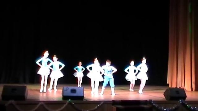 "У леса, на опушке" смотреть онлайн