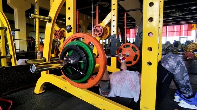 Д 3: Жим лежа на полу, 100 кг, 3 подход. смотреть онлайн