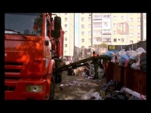 Екатеринбургские мусоровозы приехали на помощь в Челябинск / Новости