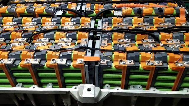 Renaul Kangoo 81ah 28kwh Перепаковка батареи. Начало работ. смотреть онлайн