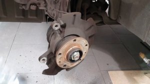 Замена тормозного диска и колодок на  Suzuki Vitara