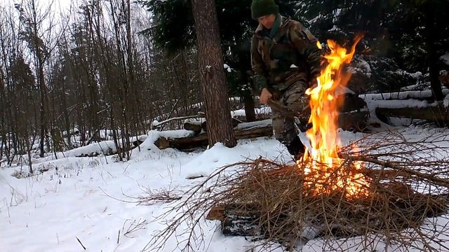 КАК РАЗВЕСТИ КОСТЕР В ЗИМНЕМ ЛЕСУ смотреть онлайн