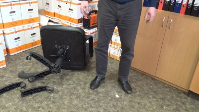 Сломалось кресло -пора в СитиЛинк смотреть онлайн