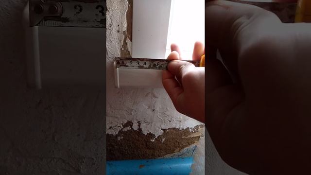 Расстояние подоконника от откоса 70мм Distance of the sill from the slope 70mm смотреть онлайн