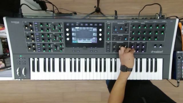 Waldorf Quantum - Techno Roulette no. 12 (KUSH) смотреть онлайн