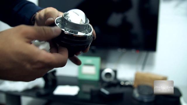 100% more light by cleaning an Audi A8 dirty fog lights with magnifying glass (11 years of usage) смотреть онлайн
