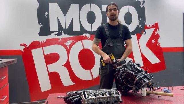 Разборка двигателя мотоцикла Honda CBR 1000 RR 2005 или «почему спортивные моторы быстро умирают»? смотреть онлайн