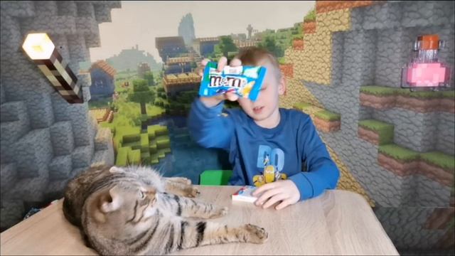 Подарок с киндер сюрпризами! ?? смотреть онлайн