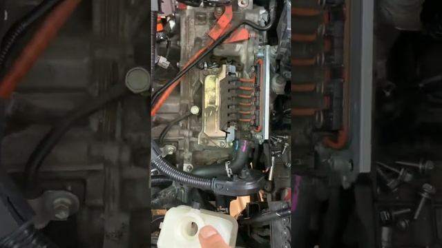 Prius50 снятие инвертора и клапана egr ч.1 смотреть онлайн