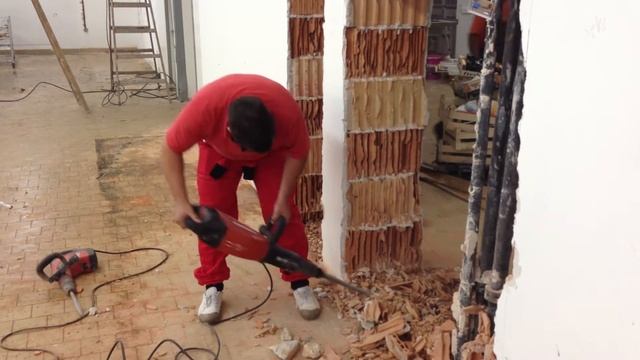 Obchodni zástupce HILTI смотреть онлайн