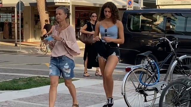 Италия: как одеваются вечером смотреть онлайн
