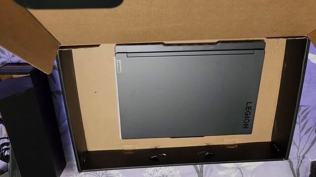 Lenovo Legion Slim 7i Gaming Laptop 16 inch - Unboxing смотреть онлайн