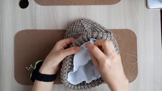 Как утеплить вязаную шапку флисом за 2 минуты смотреть онлайн