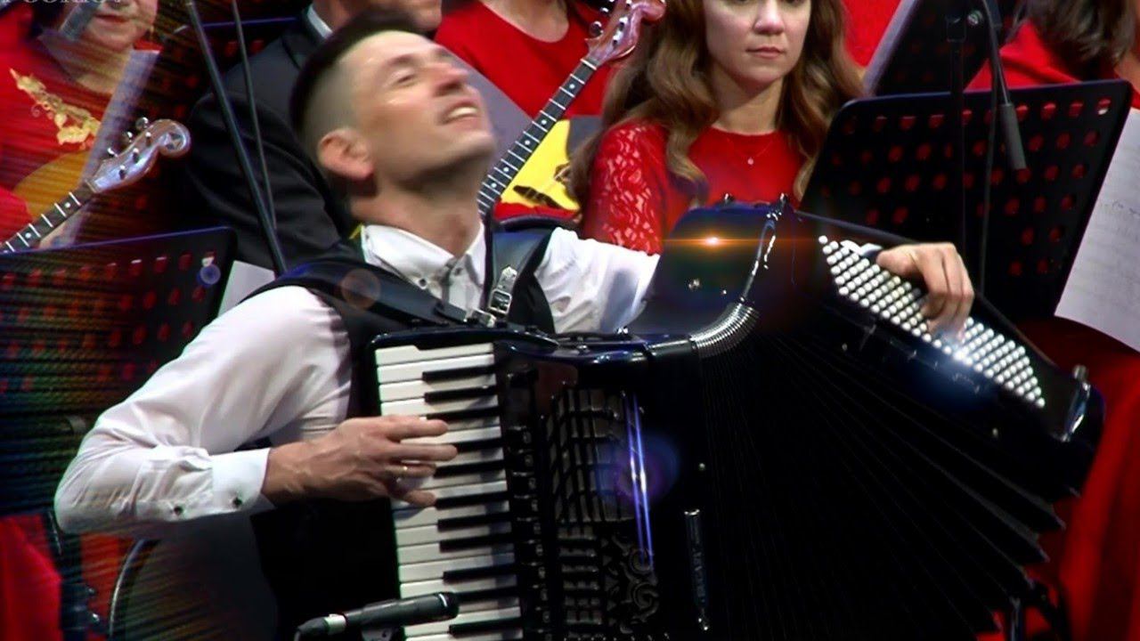 Так на аккордеоне не играет никто! Настоящий ВИРТУОЗ! / Очи Чёрные / смотреть онлайн