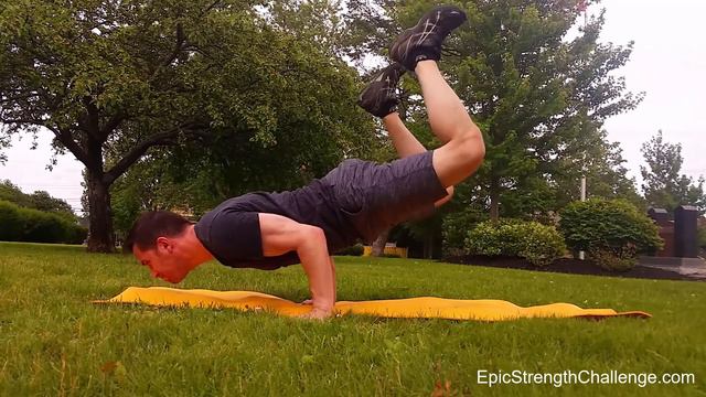 Bent Arm Half Straddle Planche Hold смотреть онлайн