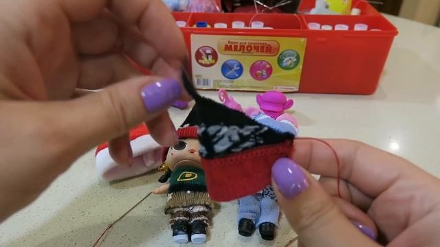 ШАПКИ ИЗ НОСКА // ДЛЯ КУКЛЫ //ЛОЛ // СВОИМИ РУКАМИ// The cap of the sock for the doll LOL// DIY смотреть онлайн