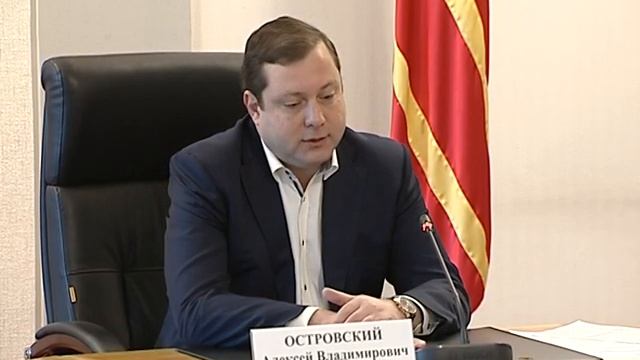 Золотая медаль за пятёрки! Выпускники школ получили награды из рук губернатора смотреть онлайн