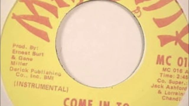 Mad Dog & The Pups "Come In To My Love Shop" смотреть онлайн