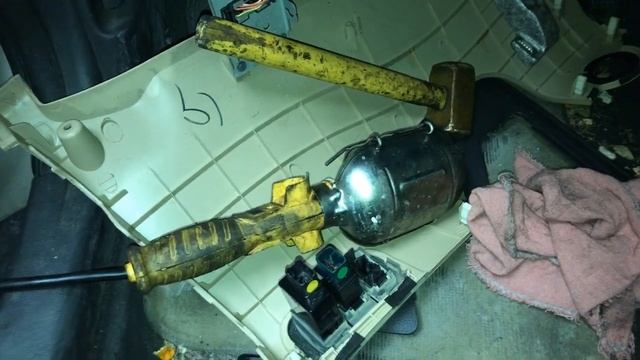 Cómo reparar tu swich de cualquier carro смотреть онлайн