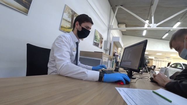 Шкода Карок или новая Октавия? - дилер предлагает цены | Тест-драйв и сервис Karoq 2021 смотреть онлайн