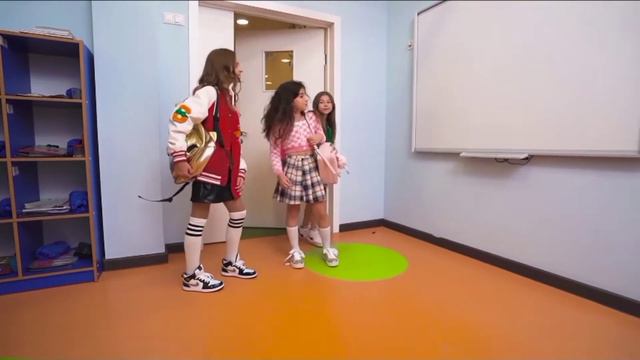 А вы тоже так говорите когда каникулы заканчиваются? смотреть онлайн